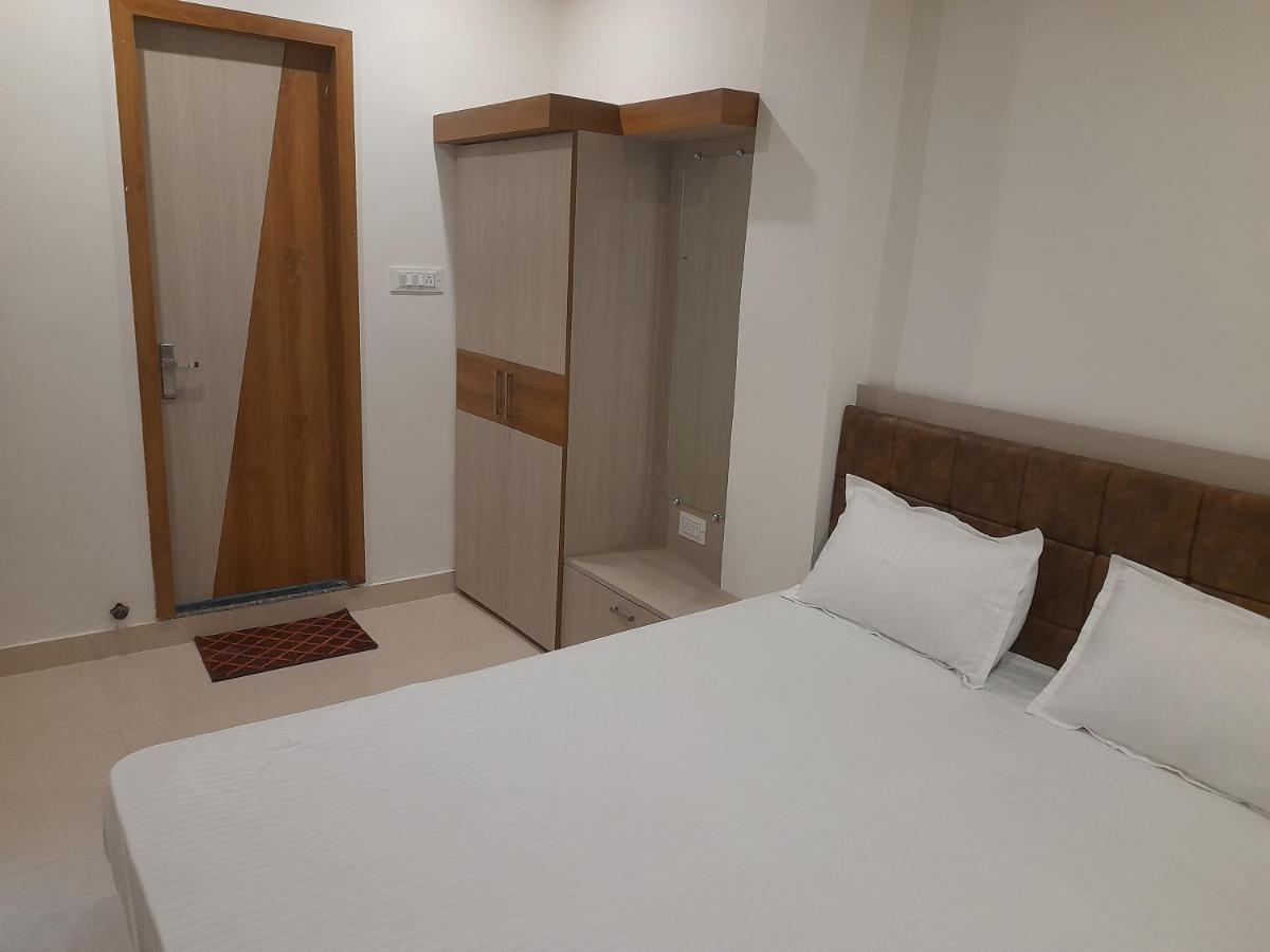 Rudraksha Guest House Varanasi Exterior photo